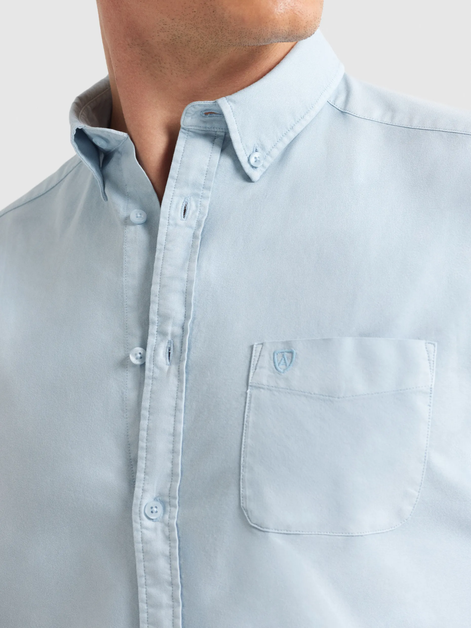 CAMISA OXFORD POCKET DYE CELESTE