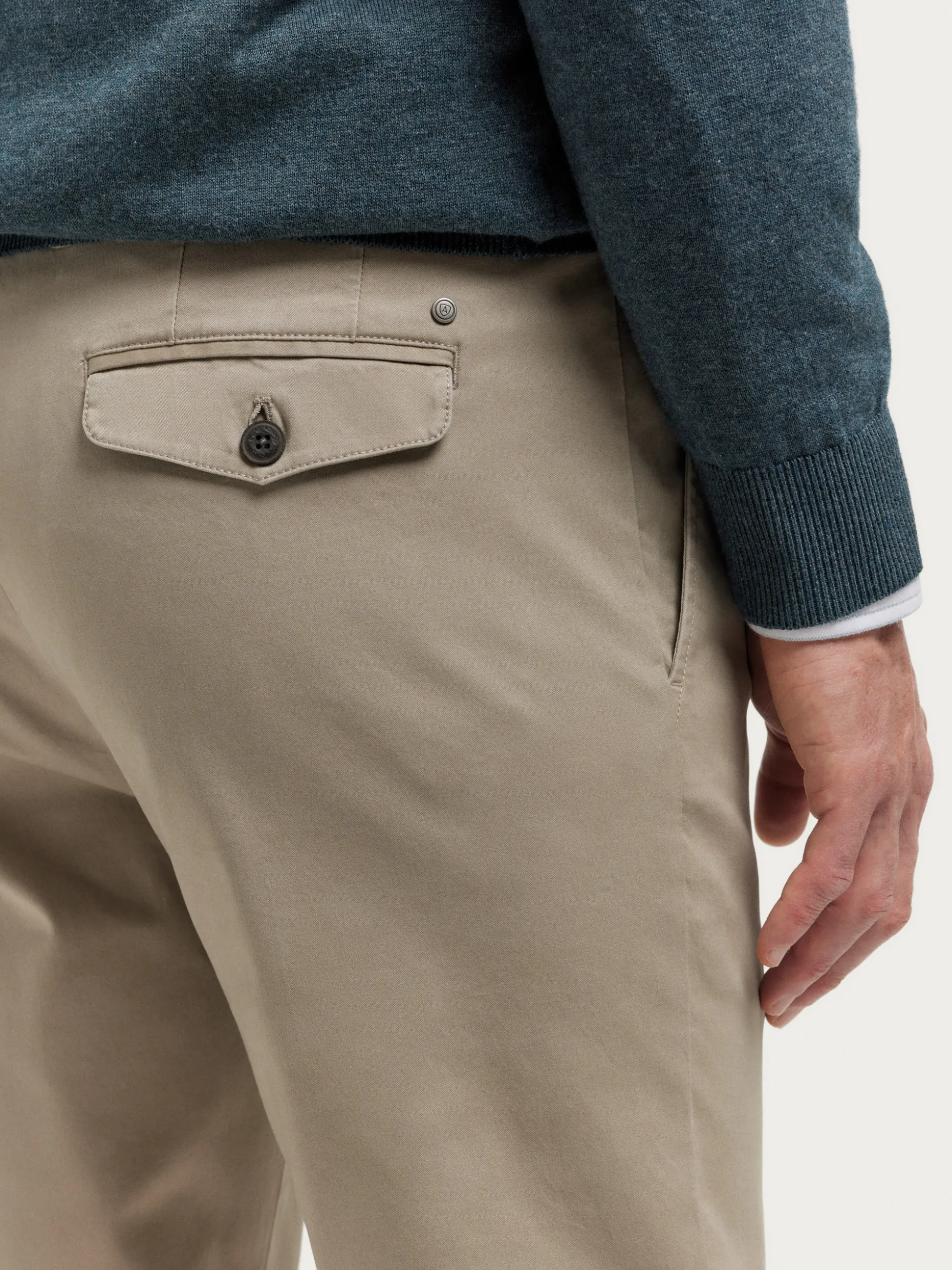 PANTALON CARROT BEIGE